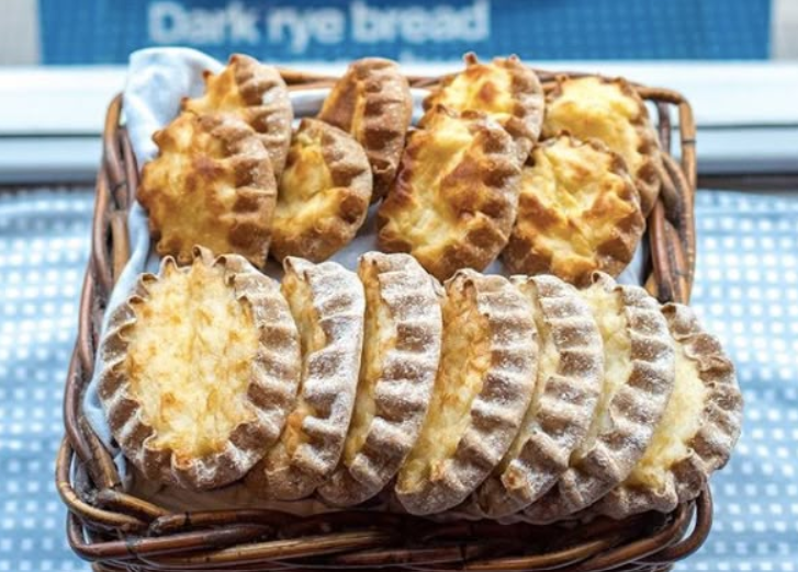 Authentic Finnish Karjalanpiirakka