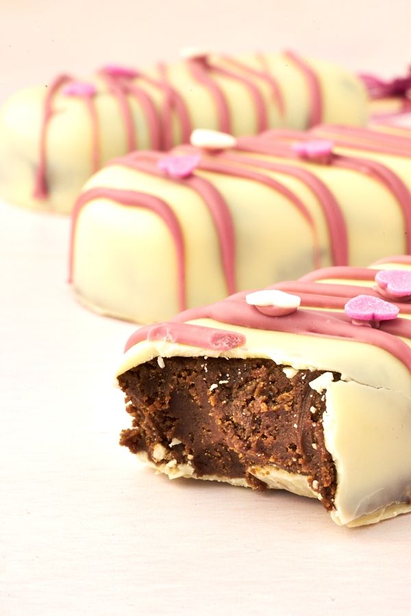 Cake Popsicles