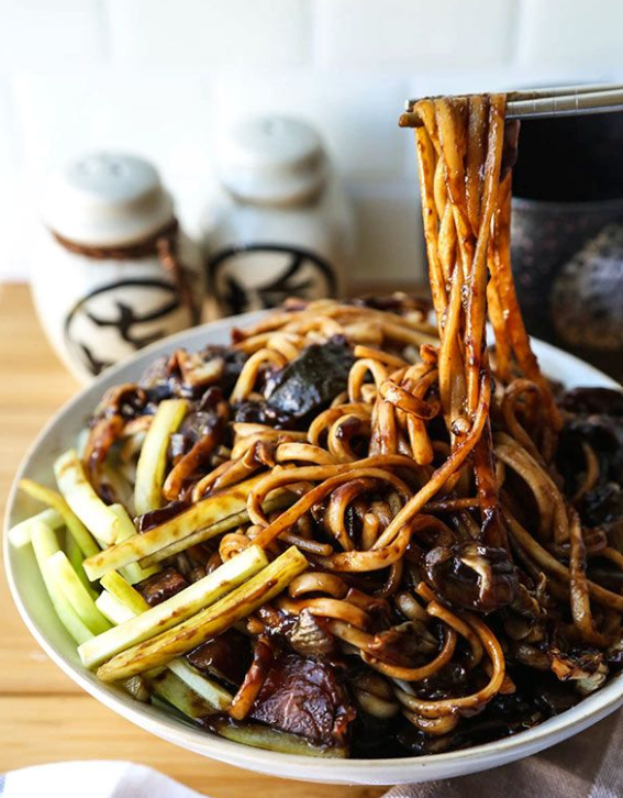 Black Bean Noodles Vegetarian