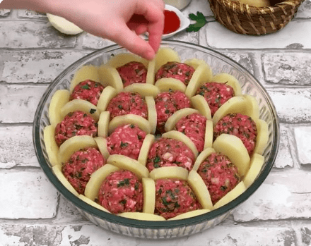 Boil Potatoes and Slice Them, Arrange With Meatballs and Cheese and Bake for a Delicious French Treat