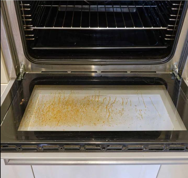 A Simple Trick to Clean Your Oven Door Glass